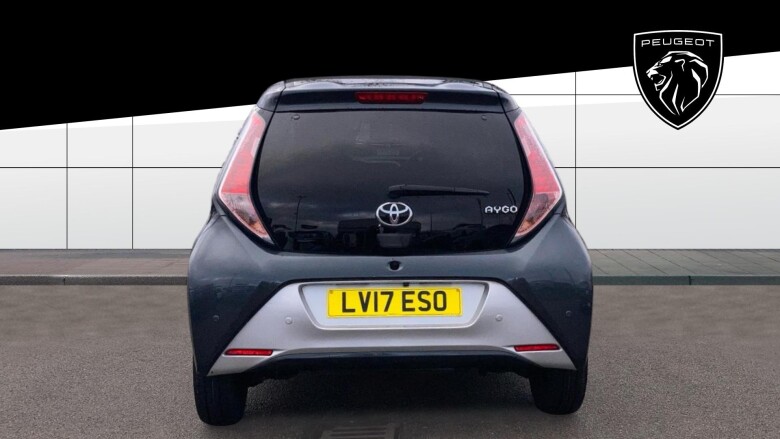 Toyota Aygo 1.0 VVT-i X-Clusiv 2 5dr x-shift Petrol Hatchback